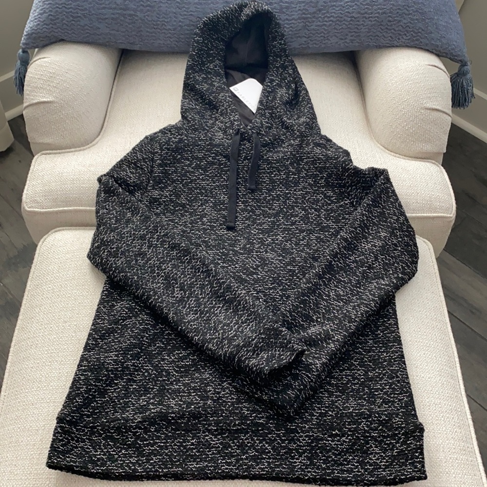 Fabletics Yukon black & white Hoodie. Small. NWT